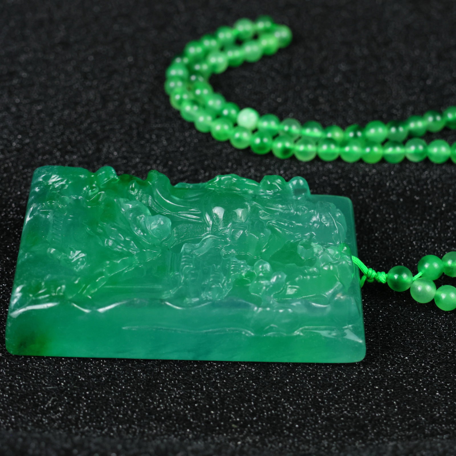 An Exquisite Jadeite Mammon Pattern Pendant - 7