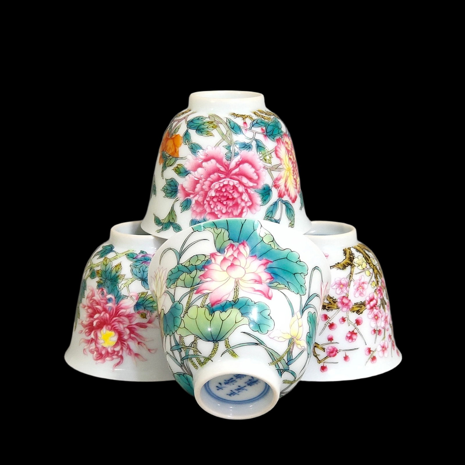 A Set of Fine Famille-Rose Flower Pattern Cups: A Set of Fine Famille-Rose Flower Pattern Cups,Qing Dynasty,China,Yongzheng Six-character Mark,Size:2.2inx2.8in 一套粉彩花卉纹杯子,中国