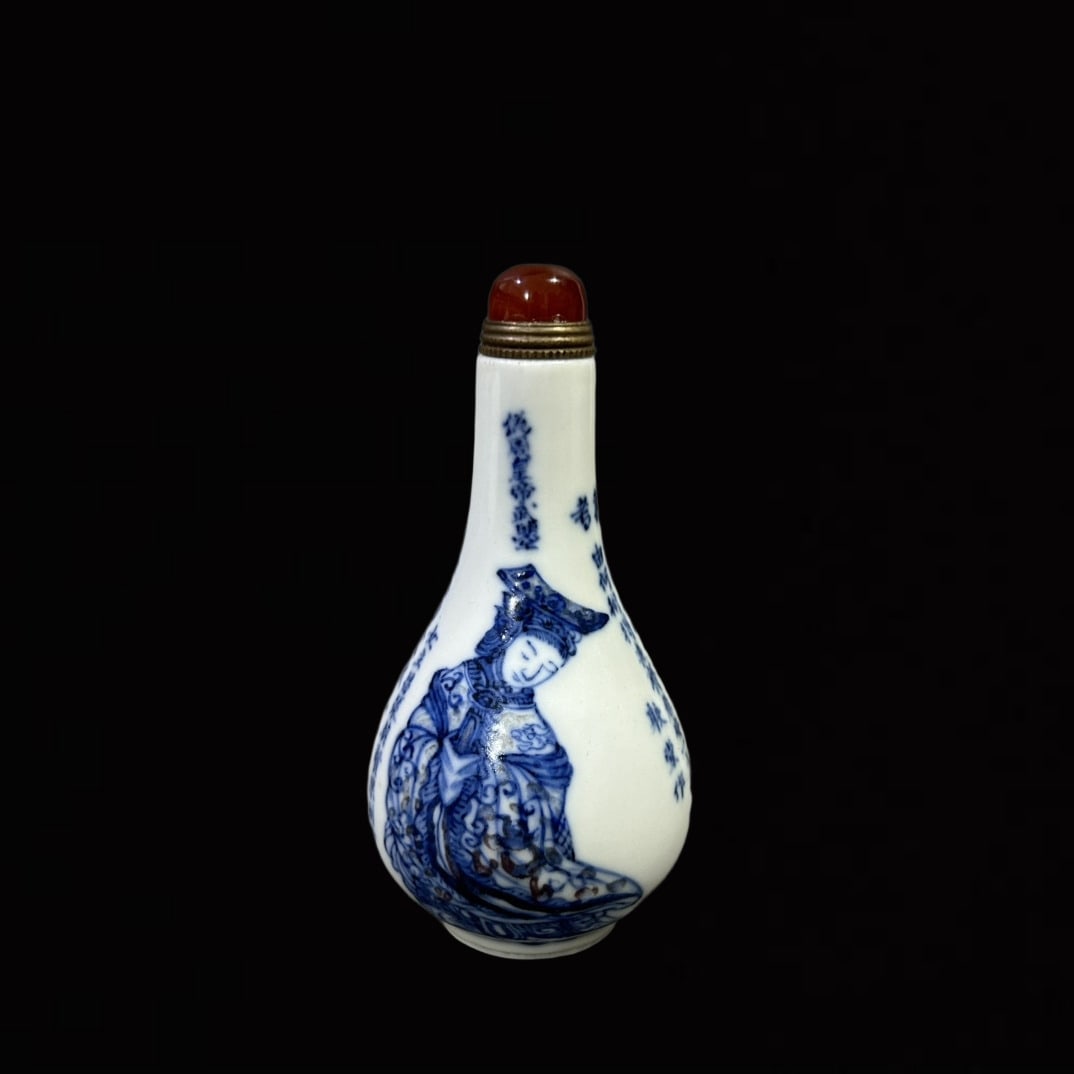 An Exquisite Blue and White Character and Story Pattern Snuff Bottle,with poem: An Exquisite Blue and White Character and Story Pattern Snuff Bottle,with poem,Qing Dynasty,China,Yongzheng Six-character Mark,Size:4.1inx1.9in