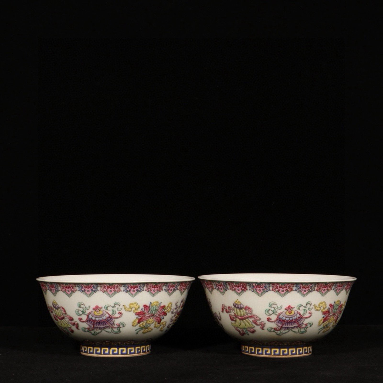 A Pair of Exquisite Enamel Painted Gold Eight Treasures Pattern Bowls: A Pair of Exquisite Enamel Painted Gold Eight Treasures Pattern Bowls,Qing Dynasty,China,Kangxi Four-character Mark,Size:3inx5.9in 一对珐琅彩描金八ê