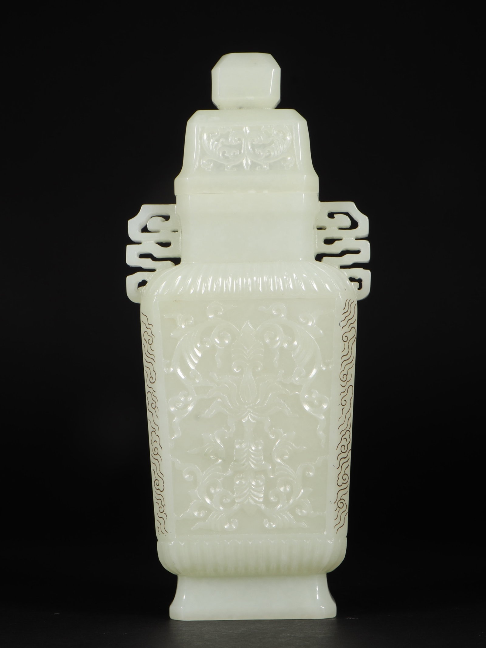 An Exquisite White Jade Lotus Pattern Double-Ears Bottle: An Exquisite White Jade Lotus Pattern Double-Ears Bottle,Qing Dynasty,China,Size:3.7inx1.9inx8.5in,Weight:568g
