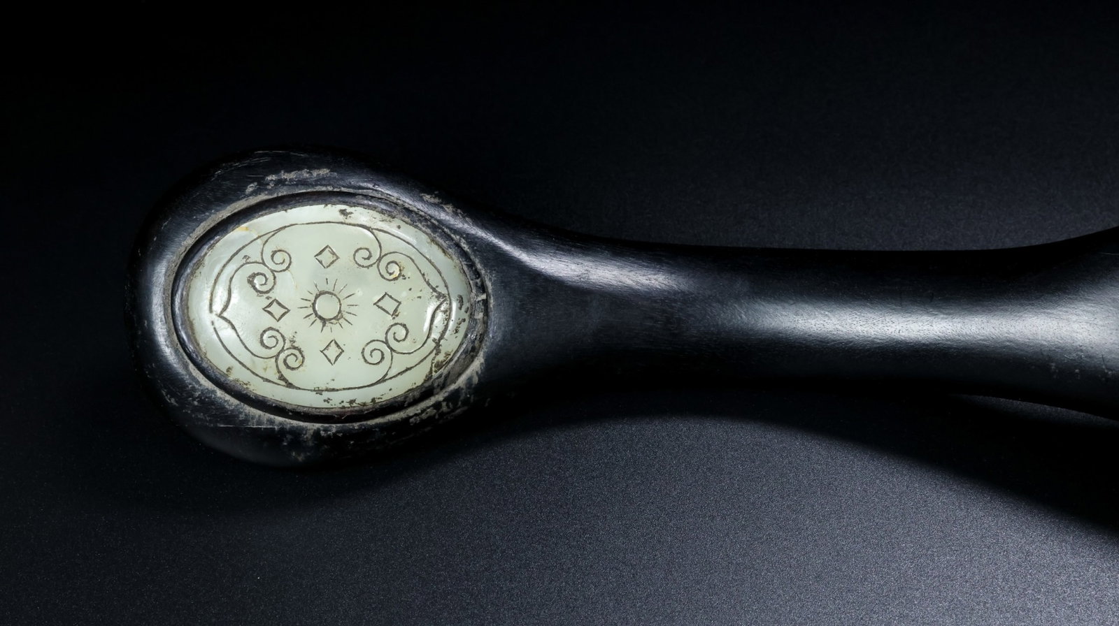 An Exquisite White Jade Ruyi - 4