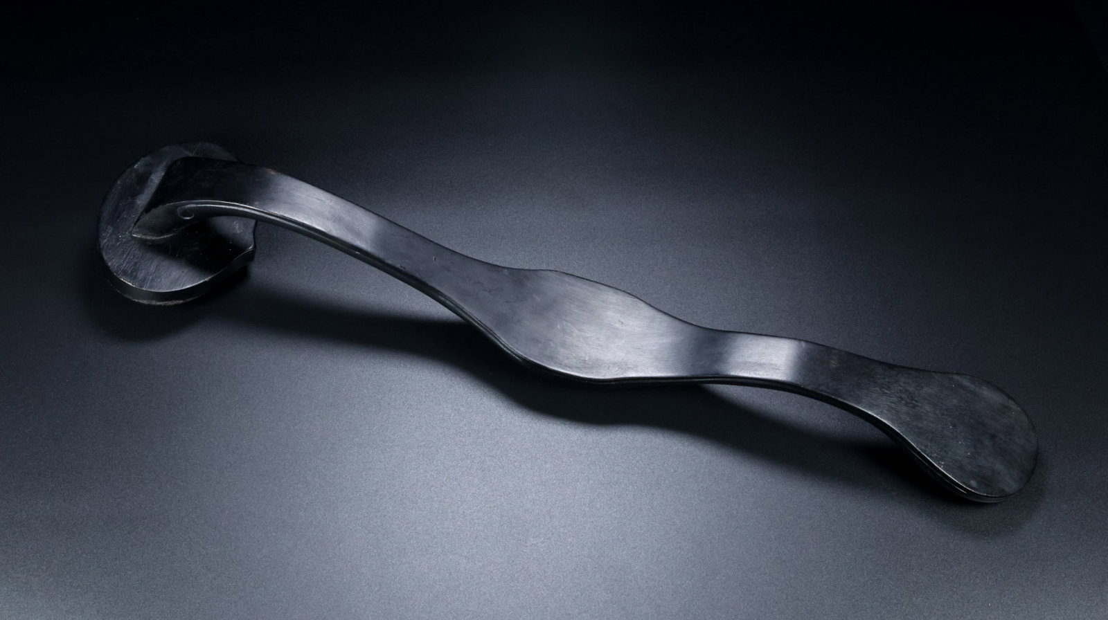 An Exquisite White Jade Ruyi - 6