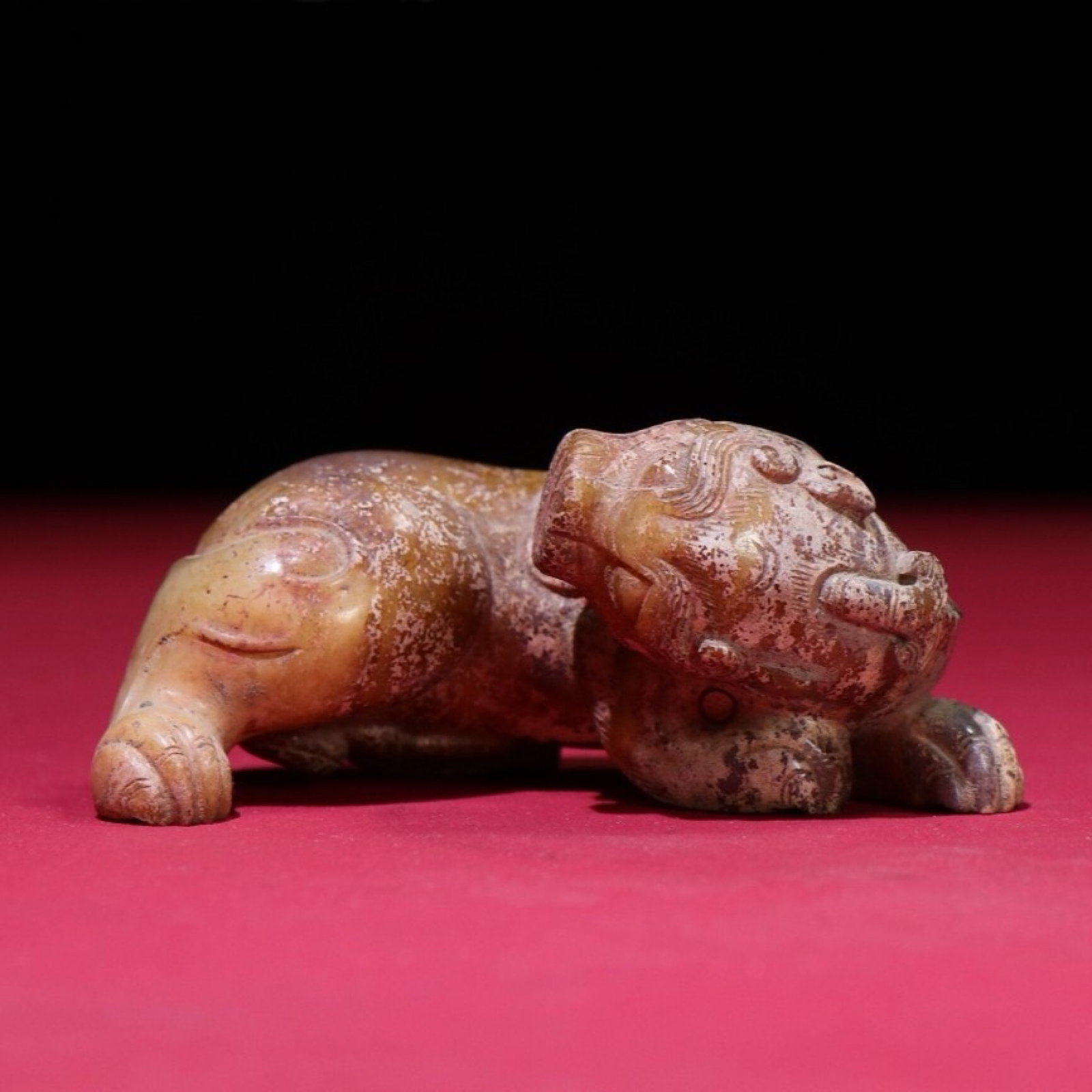 White Jade Auspicious Beast Hand Piece: White Jade Auspicious Beast Hand Piece,Qing Dynasty,China,Size:3.6inx1.5inx1.4in,Weight:210g 白玉瑞兽手把件,中国清代