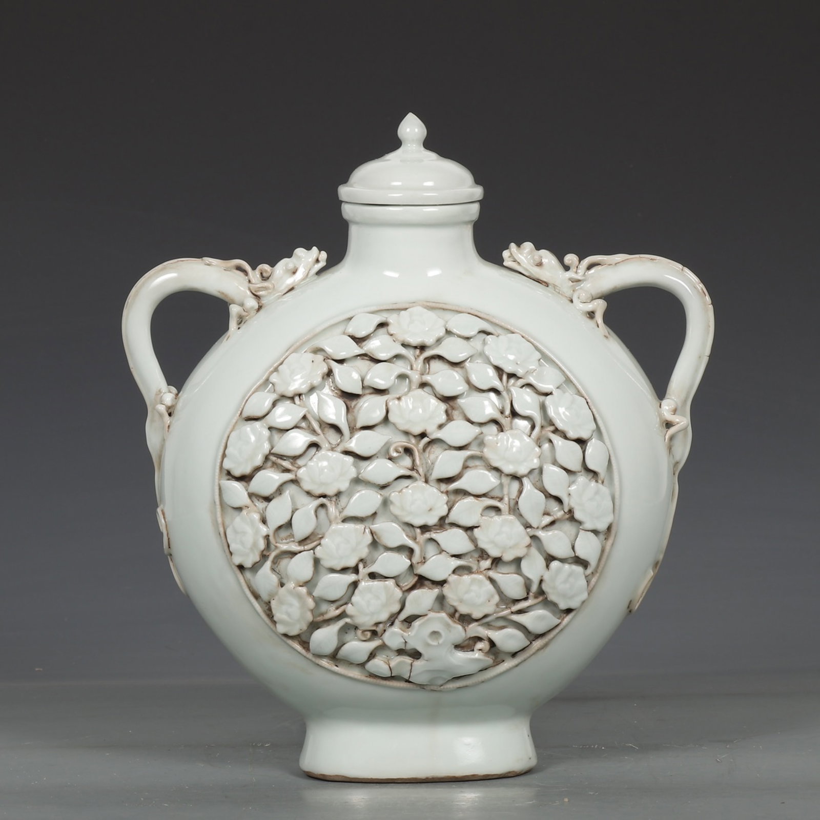An Exquisite White Glazed Flower Pattern Pot - 6