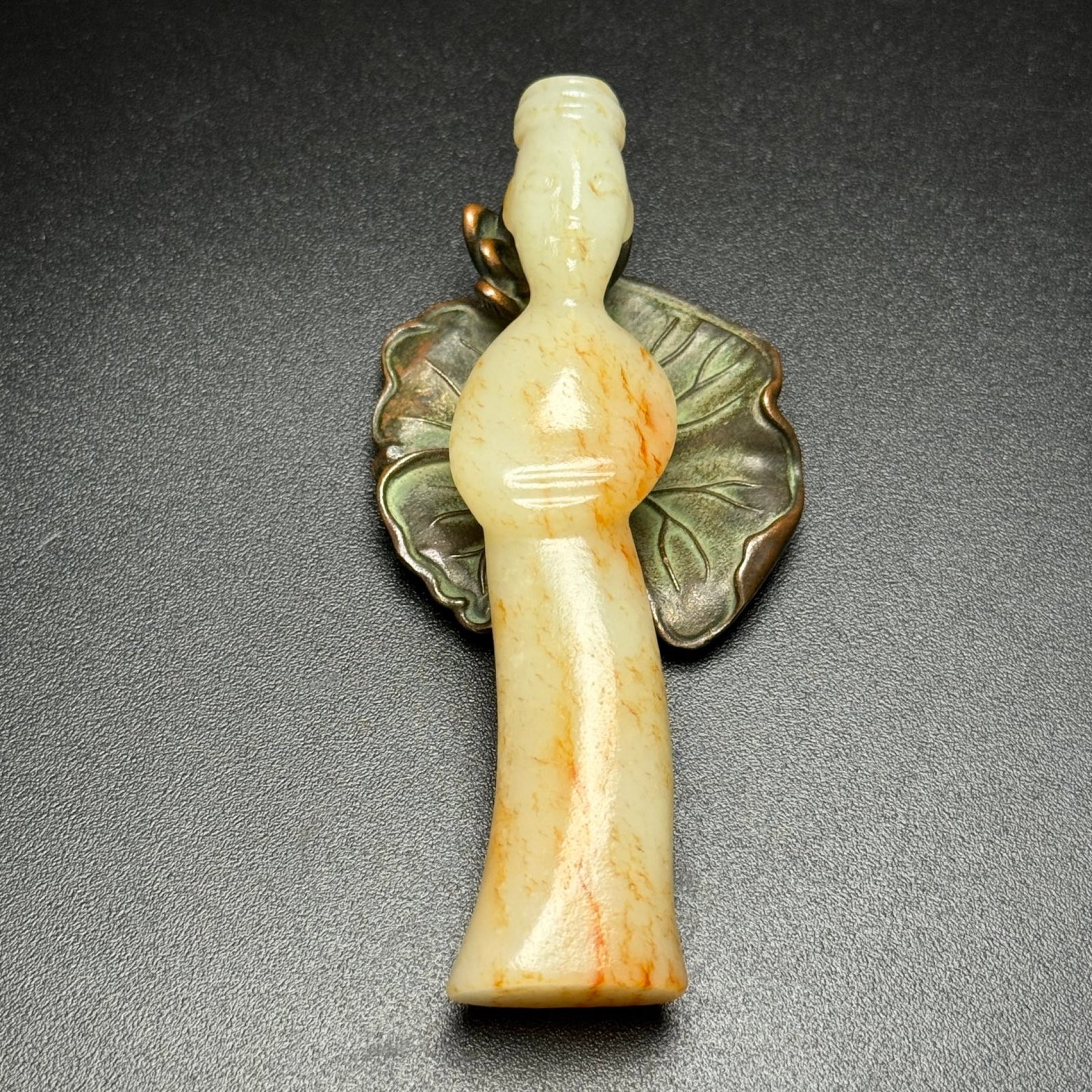 An Exquisite Figure Pendant: An Exquisite Figure Pendant,Qing Dynasty, China,Size:0.9inx3.9inx0.6in,Weight:55g 人物挂件,中国清代