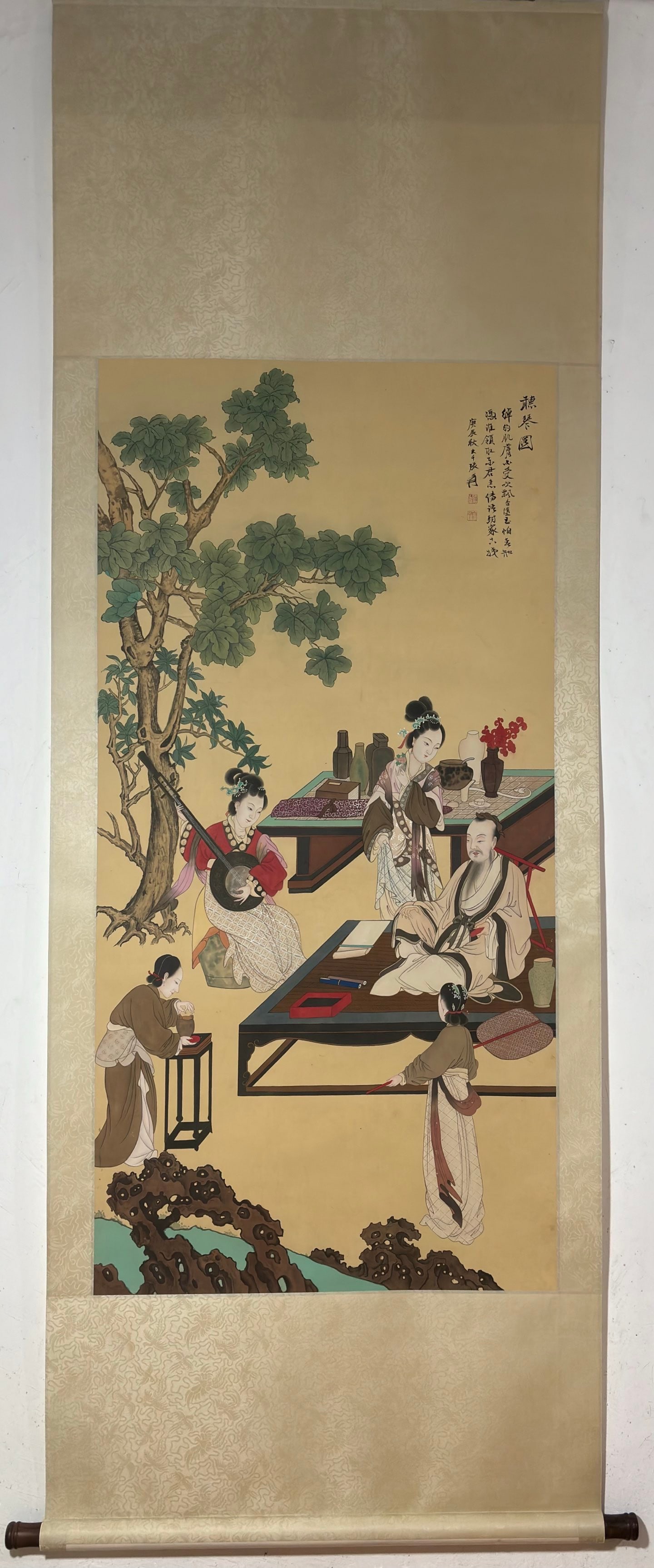 A Chinese Vertical Scroll Ink Painting of Character and Story on Silk: A Chinese Vertical Scroll Ink Painting of Character and Story on Silk,Zhang Daqian,Size:53inx26.2in 一幅中国水墨绢本人物故事