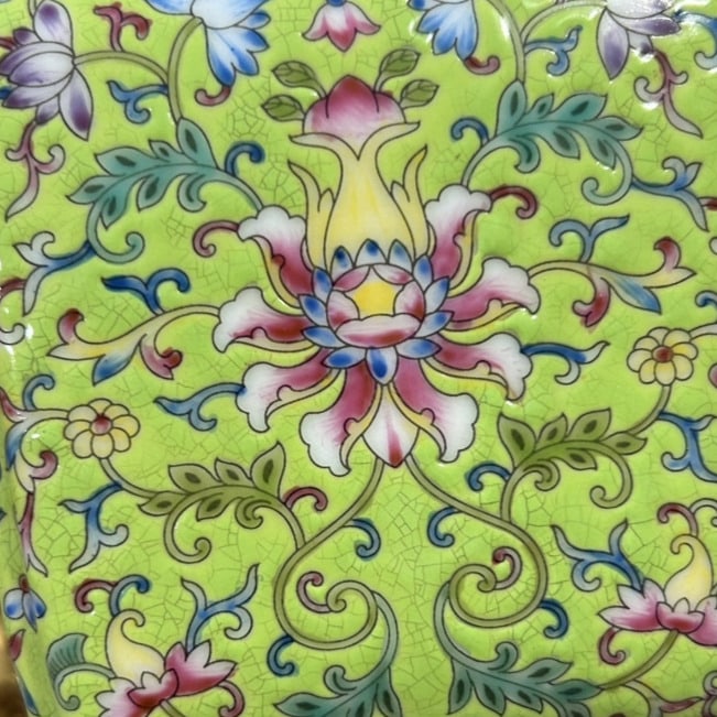 An Exquisite Enamel Lotus Pattern Pot - 6
