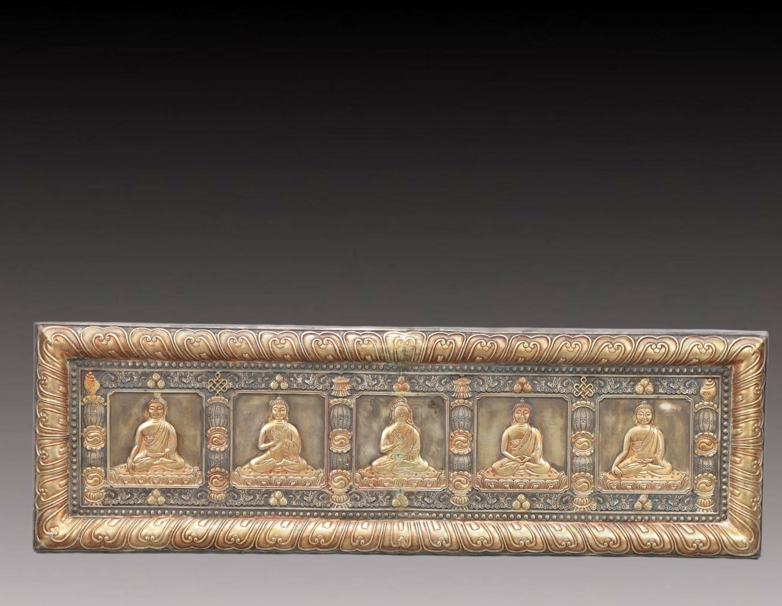 A Rare Gilt Silver Buddha Statue Pattern Ornament: A Rare Gilt Silver Buddha Statue Pattern Ornament,Qing Dynasty, China,Size:27.4inx8.7in,Weight:5800g 银鎏金佛像纹摆件,中国清代