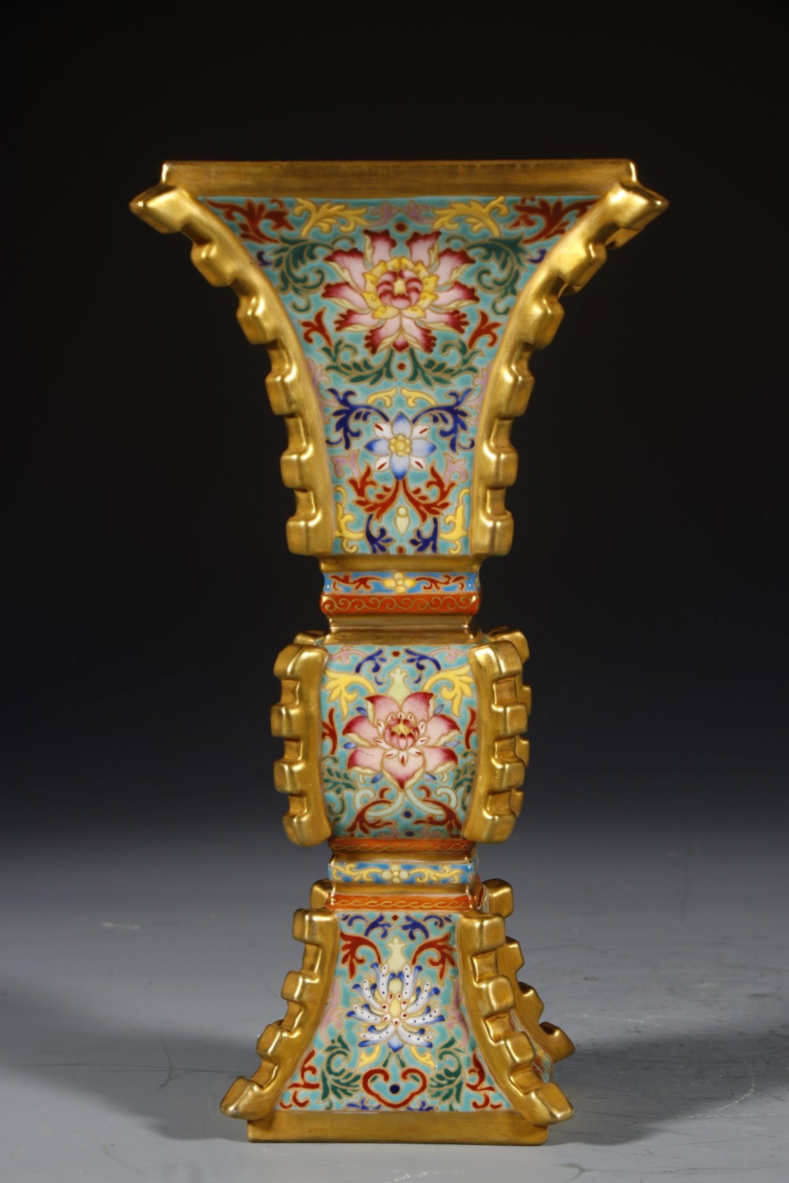 An Exquisite Enamel Lotus Pattern Vase (1 of 7)