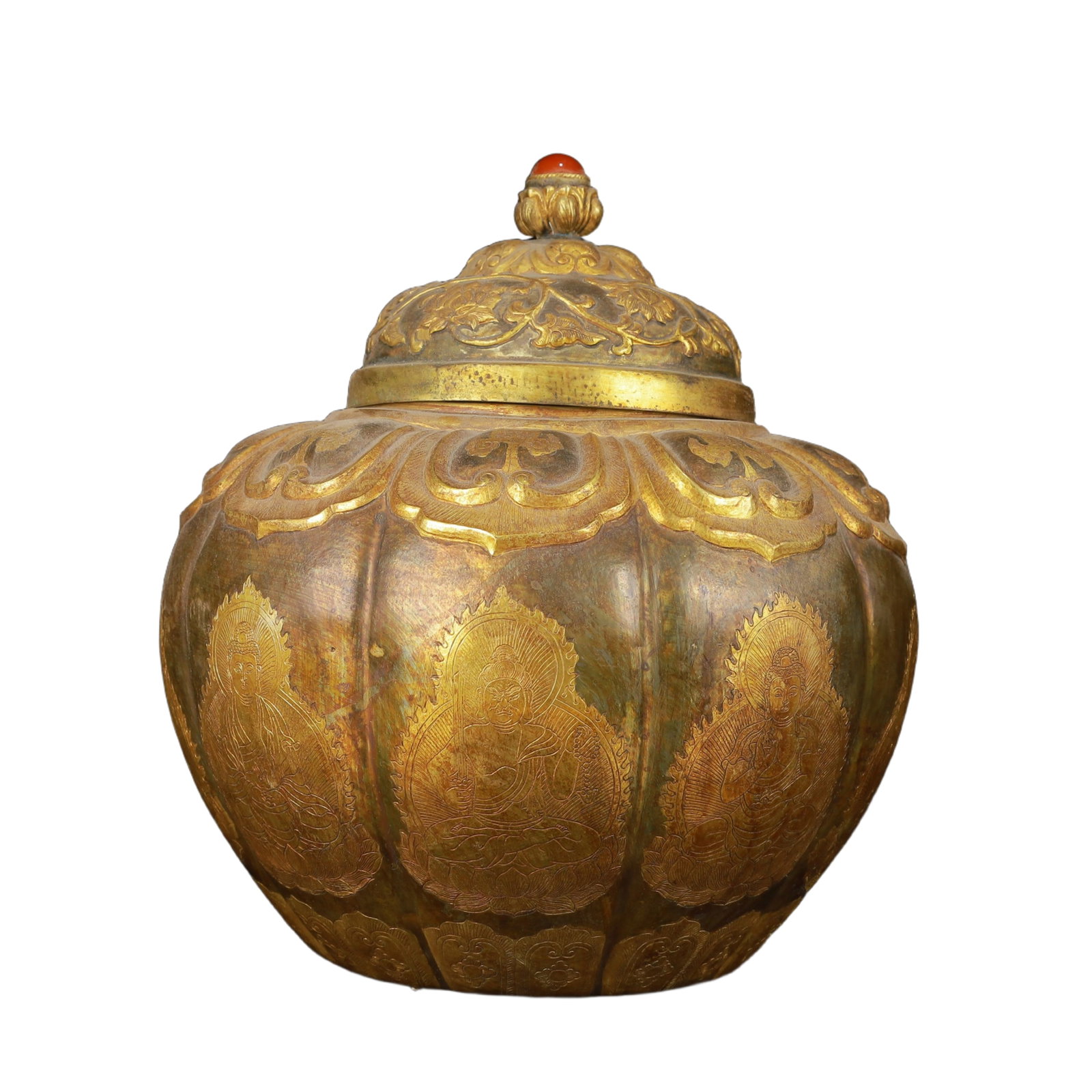 An Exquisite Gilt Silver Figure Pattern Cover Jar: An Exquisite Gilt Silver Figure Pattern Cover Jar,Qing Dynasty,China,Size:8.7inx9.4in,Weight:2100g 银鎏金人物纹盖罐,中国清代