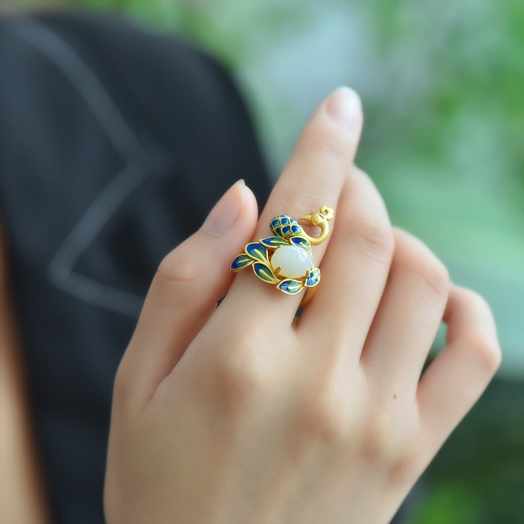An Exquisite Sterling Silver-Gold Plated Inlaid White Jade Ring: An Exquisite Sterling Silver-Gold Plated Inlaid White Jade Ring,Size:0.3inx0.4in 纯银镀金镶白玉戒指
