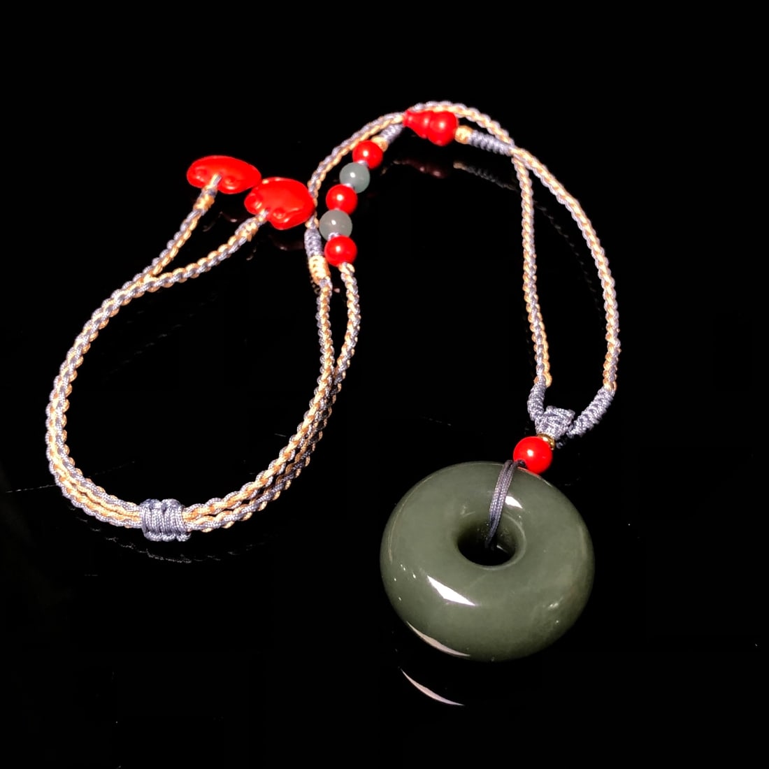 An Exquisite Jasper Pendant - 2