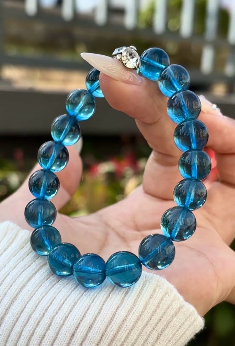 An Exquisite Aquamarine Bracelet: An Exquisite Aquamarine Bracelet,Size:0.4in,Weight:30.4g 海蓝宝手串