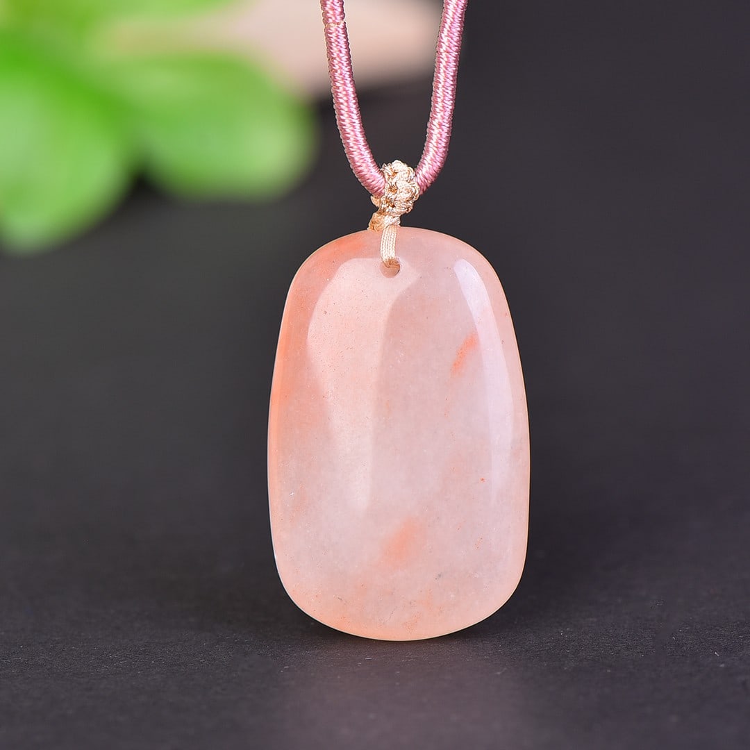 An Exquisite Red Jade Pendant: An Exquisite Red Jade Pendant,Size:0.9inx1.5in 红玉挂件