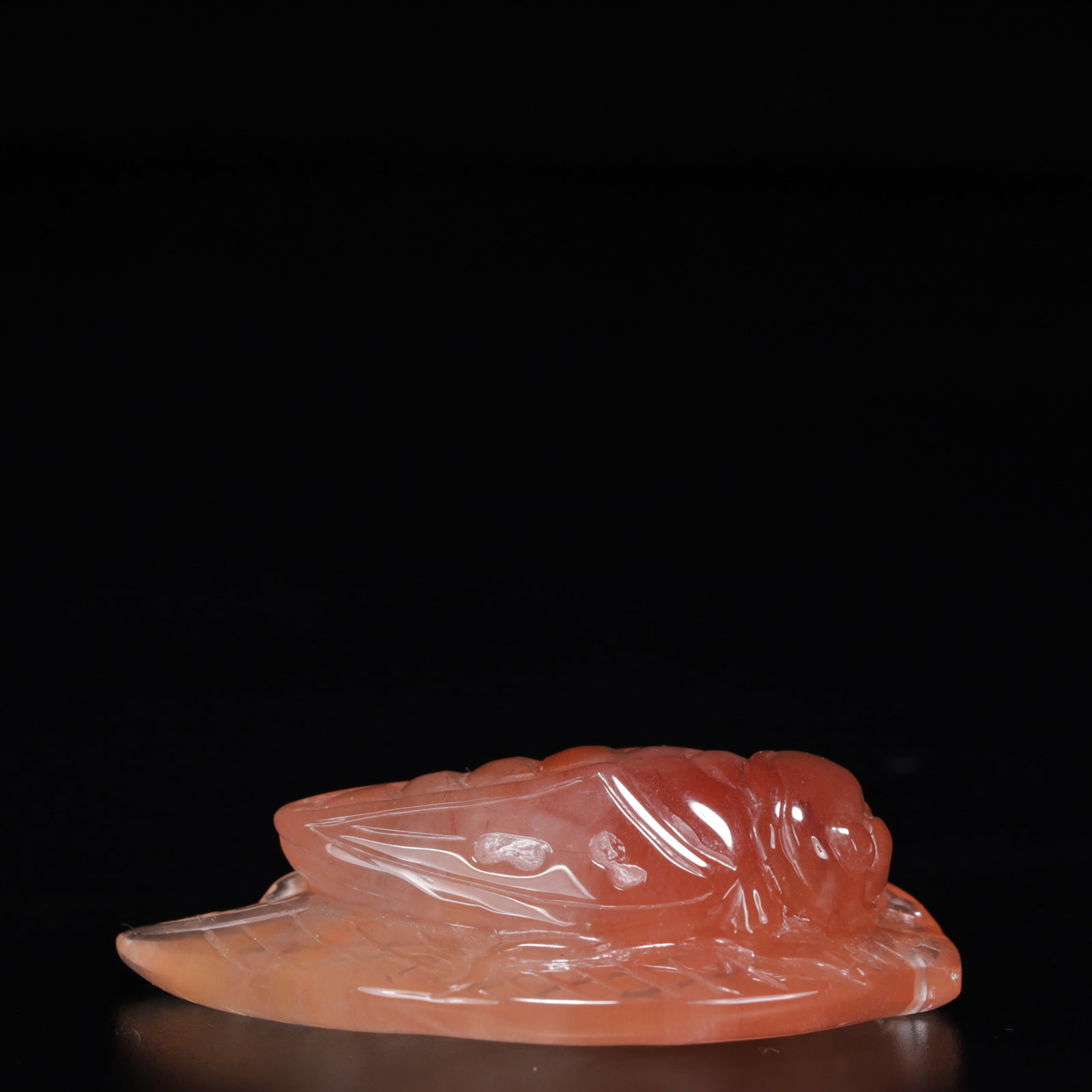 An Exquisite Crystal Cicada Pendant: An Exquisite Crystal Cicada Pendant,Size:2.2inx1.2inx0.8in,Weight:32g 水晶蝉形挂件