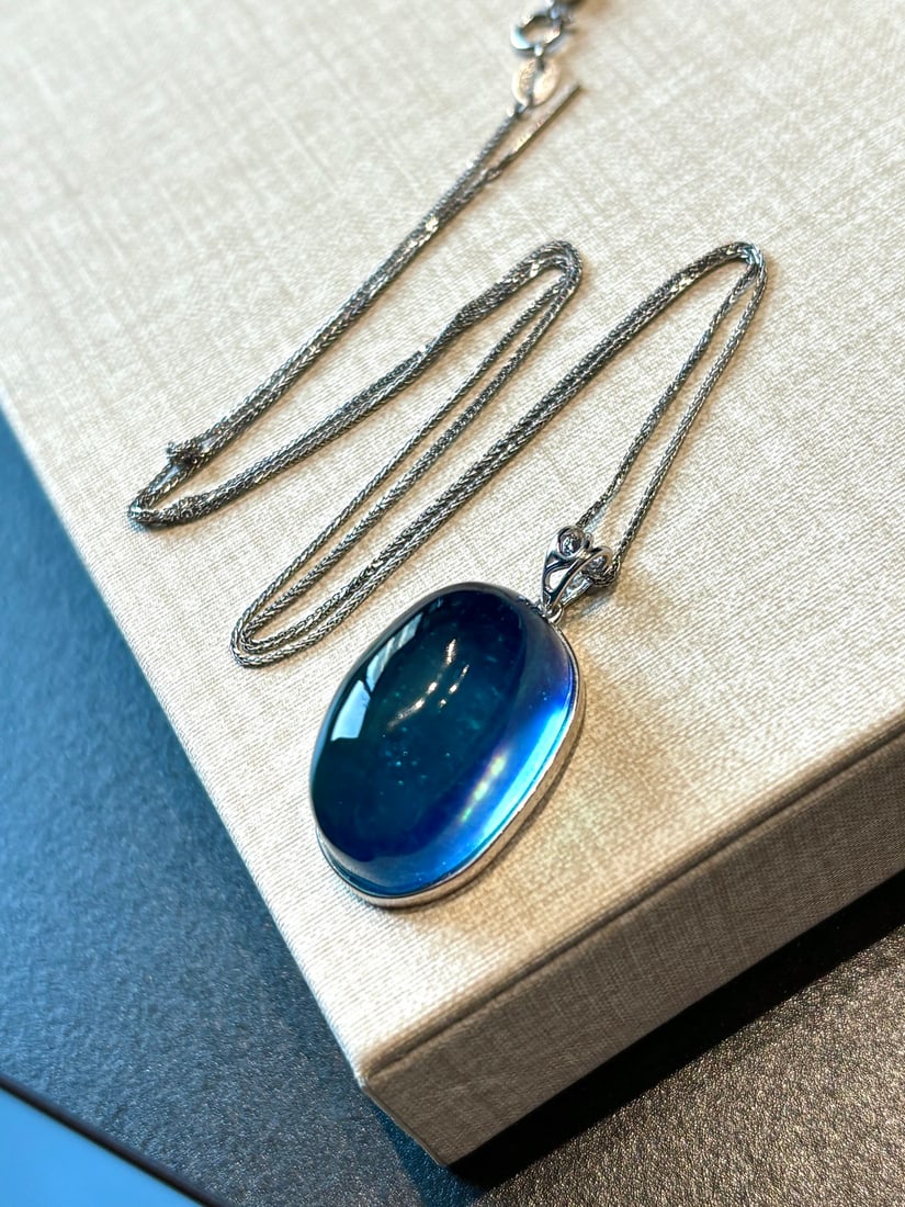 An Exquisite Aquamarine Necklace: An Exquisite Aquamarine Necklace,Size:0.9inx0.6inx0.5in,Weight:8.4g 海蓝宝项链