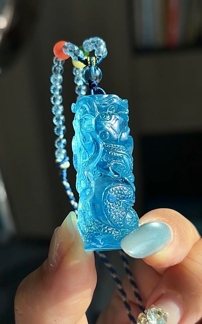 An Exquisite Aquamarine Dragon Pattern Pendant (1 of 6)