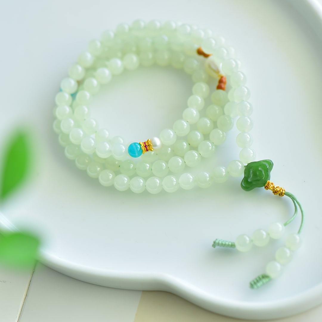 An Exquisite White Jade Bracelets - 2