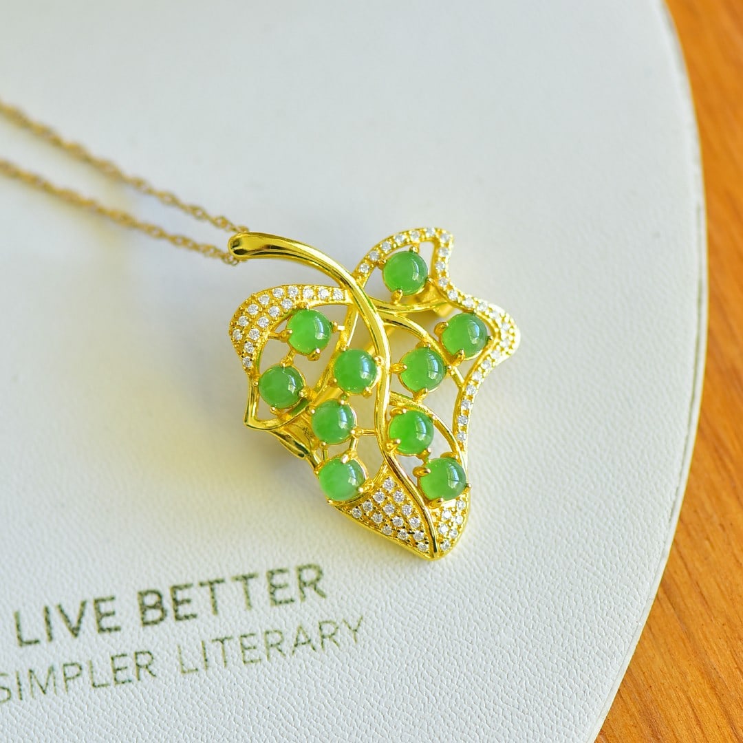 An Exquisite Sterling Silver-Gold Plated Inlaid Jasper Necklace,Inlaid Diamond: An Exquisite Sterling Silver-Gold Plated Inlaid Jasper Necklace,Inlaid Diamond,Size:0.2inx0.2in 纯银镀金镶碧玉项链,嵌钻石
