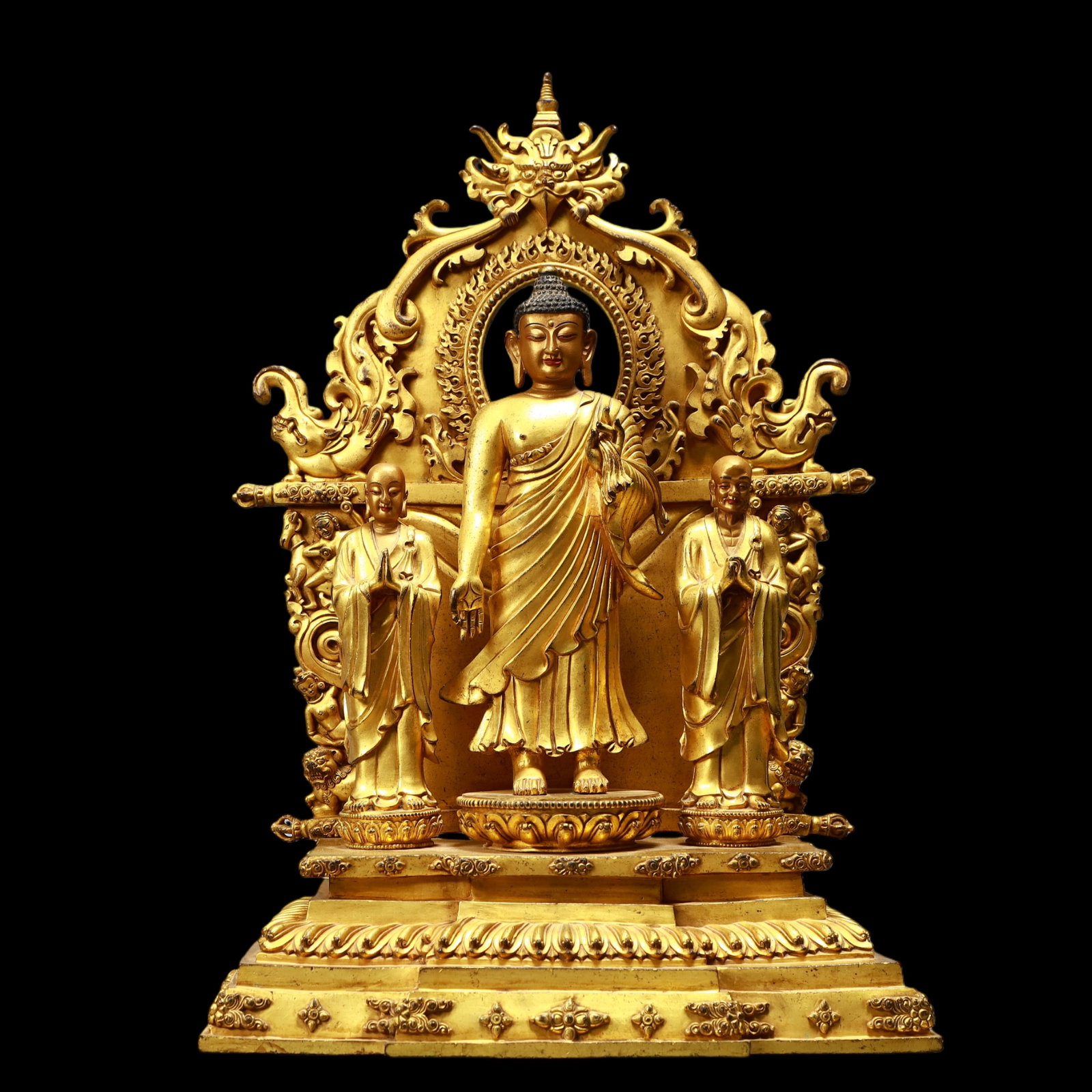 A Exquisite Gilt Bronze Buddha statue: A Exquisite Gilt Bronze Buddha statue Qing Dynasty, China Size:12.6inx6.5inx18.3in Weight:13100g铜鎏金佛像 中国清代 Size:32cmx16.5cmx46.5cm Weight