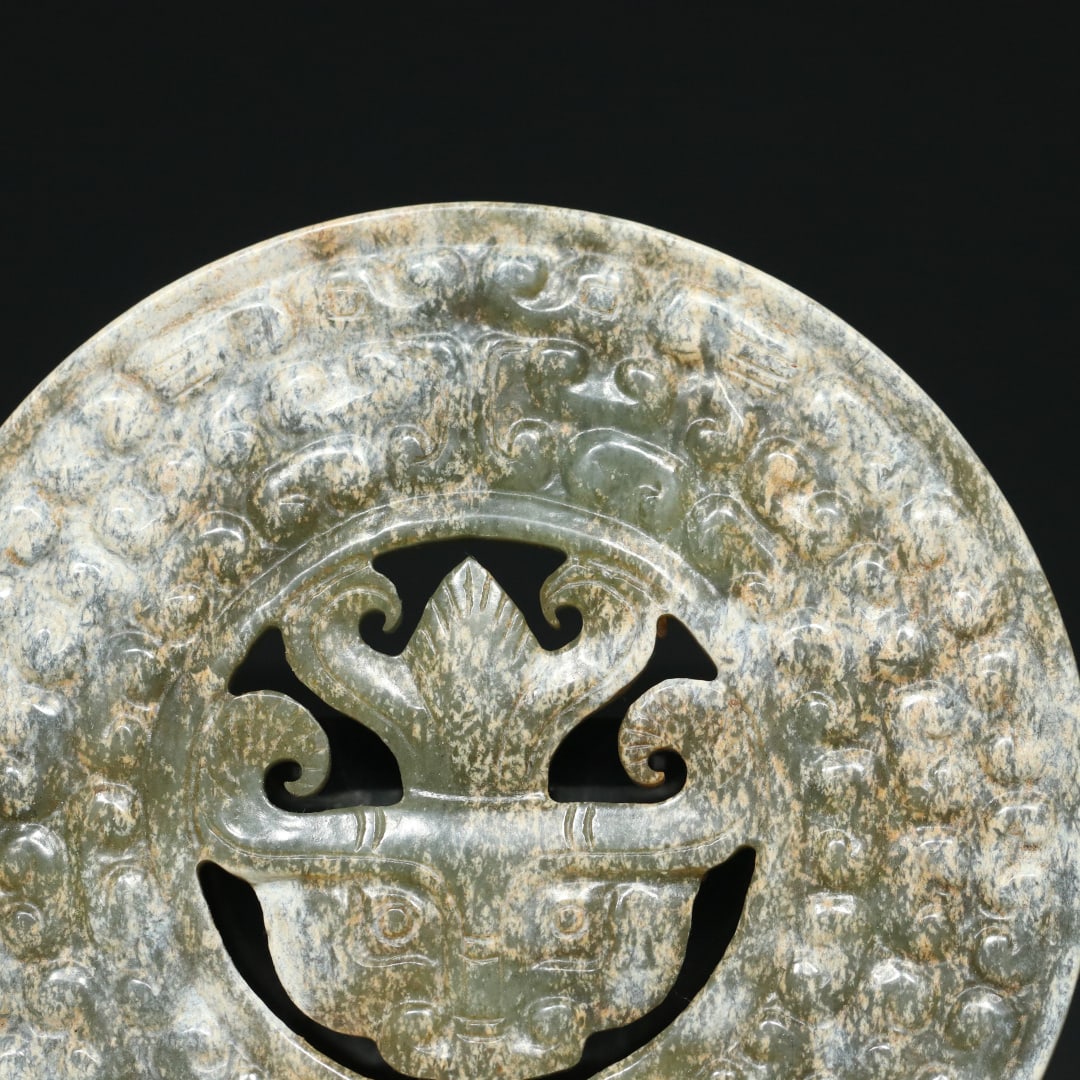 An Exquisite White Jade Dragon Pattern Beast-Face Pattern Pendant - 4