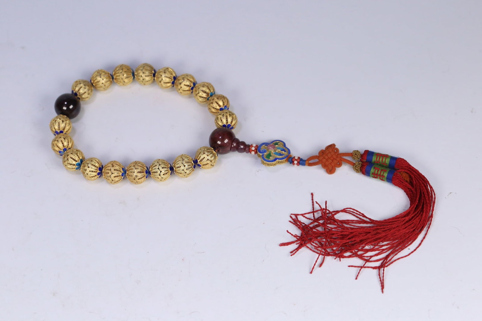 An Exquisite Gilt Silver Bracelets: An Exquisite Gilt Silver Bracelets Qing Dynasty, China Size:0.6in Weight:98.8g银鎏金花丝珠十八籽手持 中国清代 