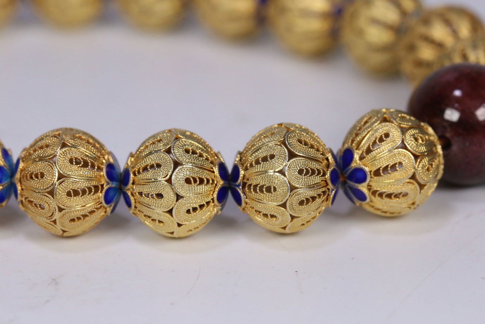An Exquisite Gilt Silver Bracelets - 4