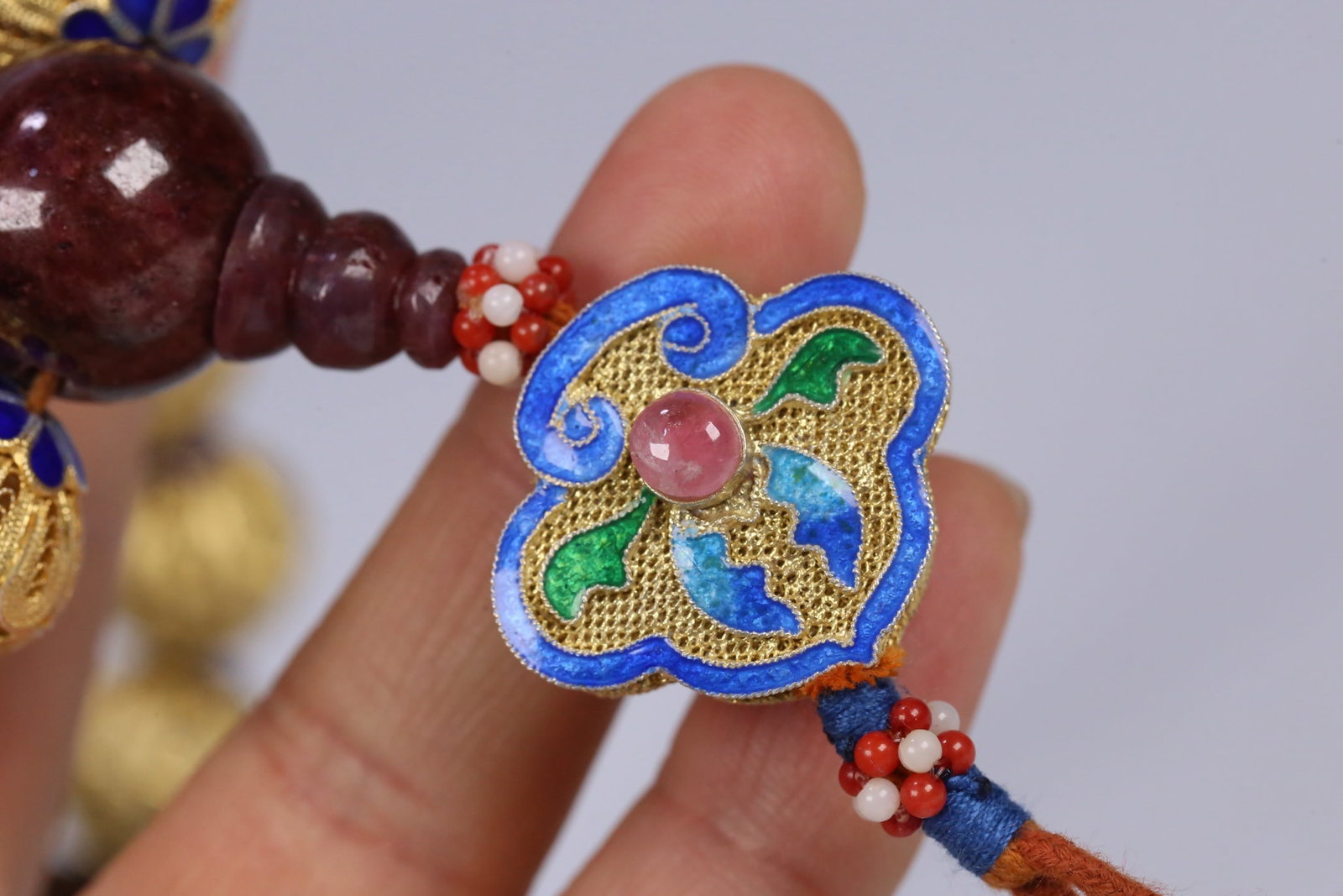 An Exquisite Gilt Silver Bracelets - 9