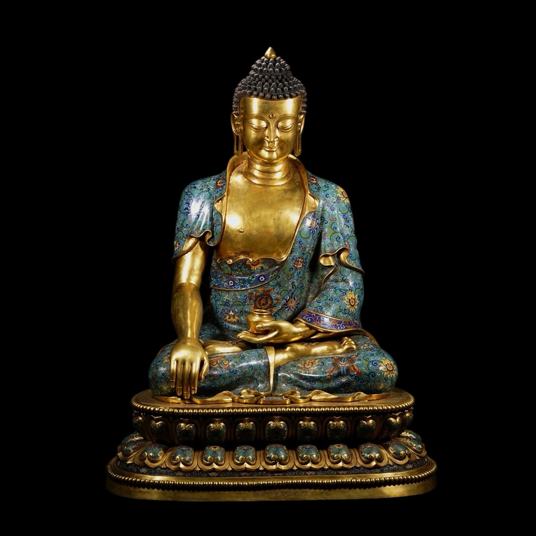 An Exquisite Cloisonne Statue of Sakyamuni: An Exquisite Cloisonne Statue of Sakyamuni Qing Dynasty, China Qianlong Six-character Mark Size:26inx19.7inx33.9in Weight:43kg景泰蓝释迦牟尼