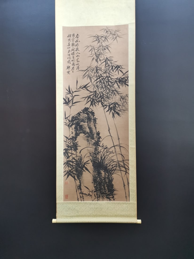 A Chinese Vertical Scroll Ink Painting of Bamboo on Paper: A Chinese Vertical Scroll Ink Painting of Bamboo on Paper Zheng banqiao Without frame Size:20.1inx53.3in郑板桥墨竹 纸本立轴Without frame Size:51cm