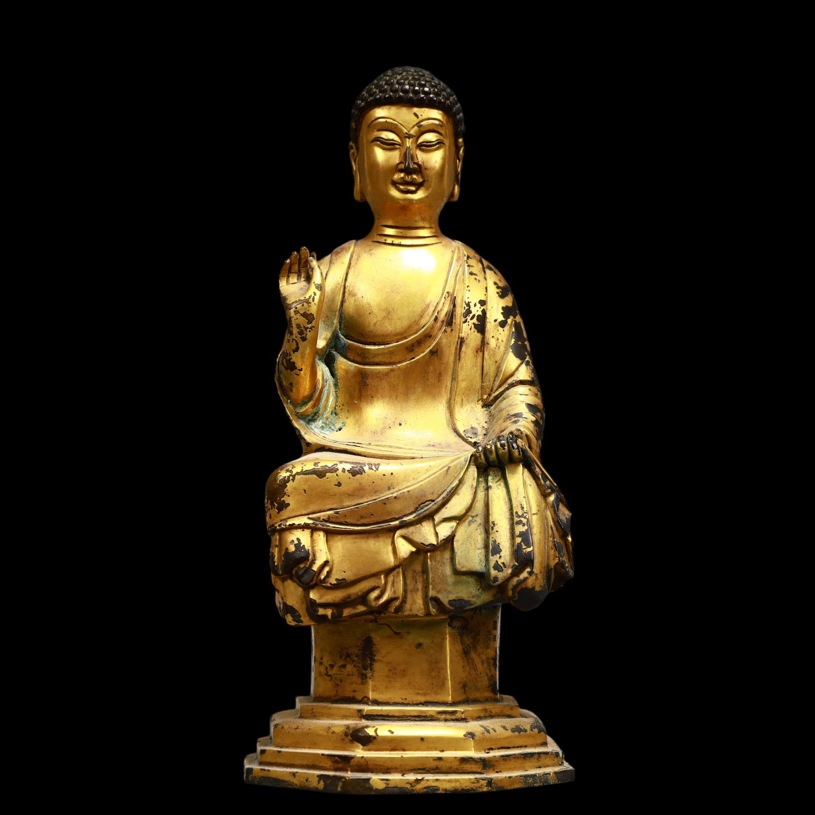 A Exquisite Gilt Bronze Statue of Sakyamuni: A Exquisite Gilt Bronze Statue of Sakyamuni Ming Dynasty, China Size:4.3inx9.1in Weight:1500g铜鎏金如来 中国明代 Size:11cmx23cm Weight:1500g