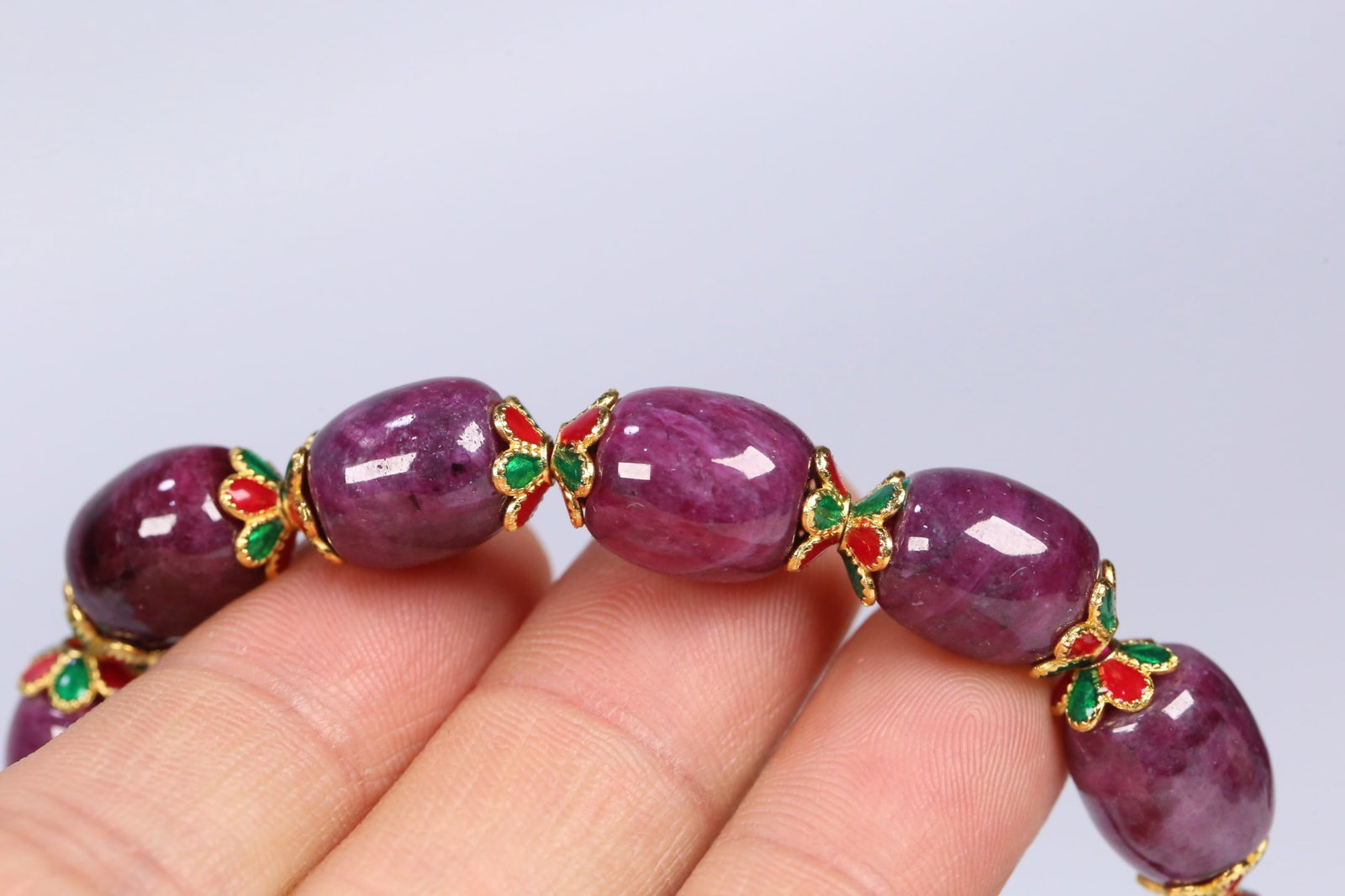 An Exquisite Ruby Bracelets - 9