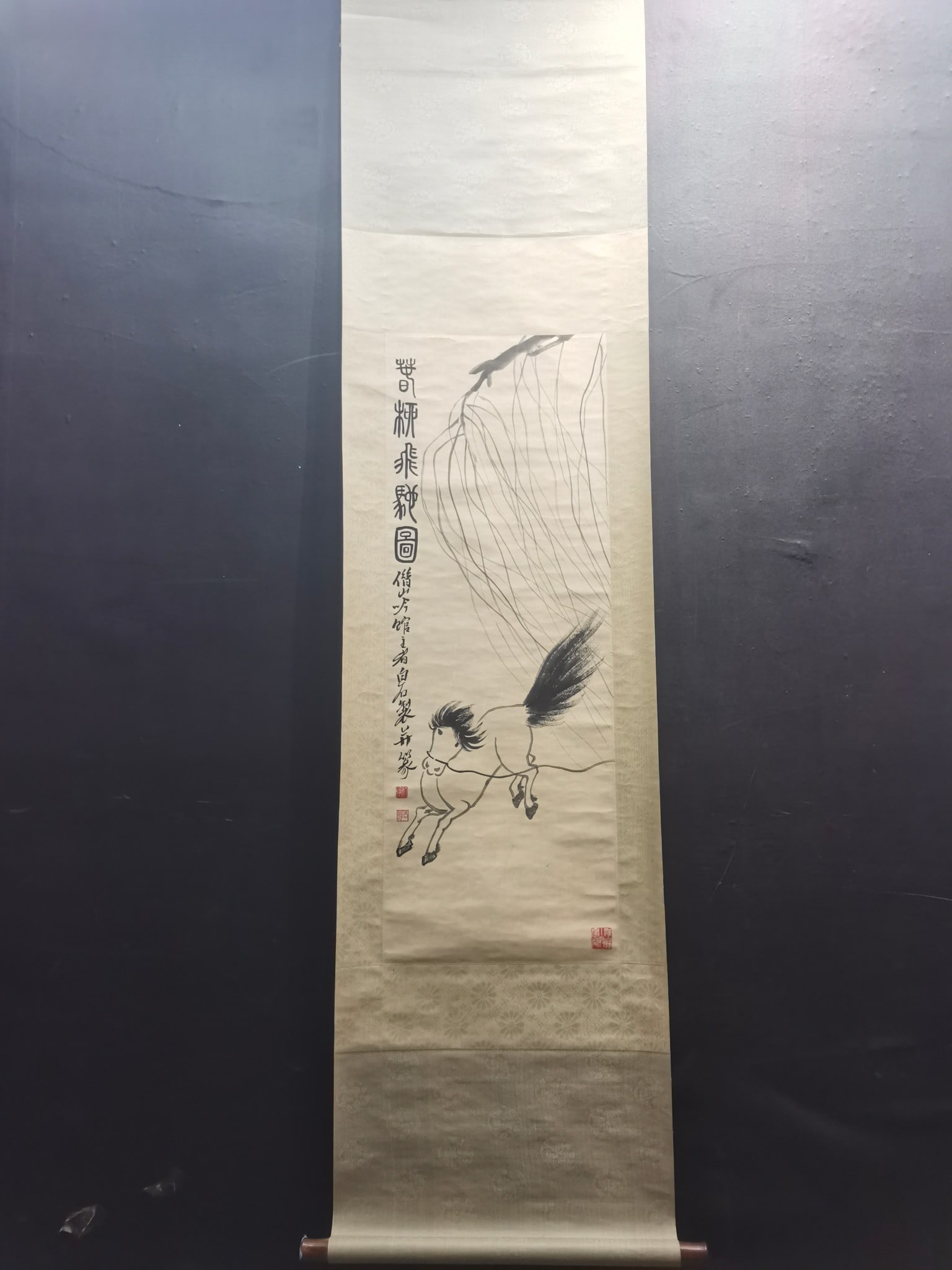 A Chinese Vertical Scroll Ink Painting of Horse on Paper: A Chinese Vertical Scroll Ink Painting of Horse on Paper Qi baishi Size:15.4incmx42.1in齐白石飞马图 纸本立轴Size:39cmcmx107cm