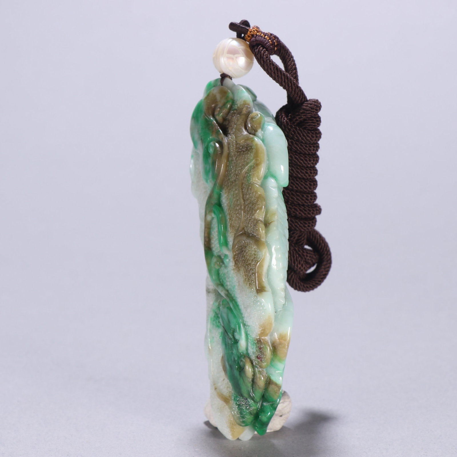An Exquisite Jadeite Dragon Pattern Pendant - 7