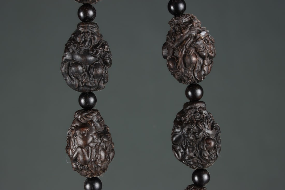 An Exquisite Eaglewood Bracelets - 6