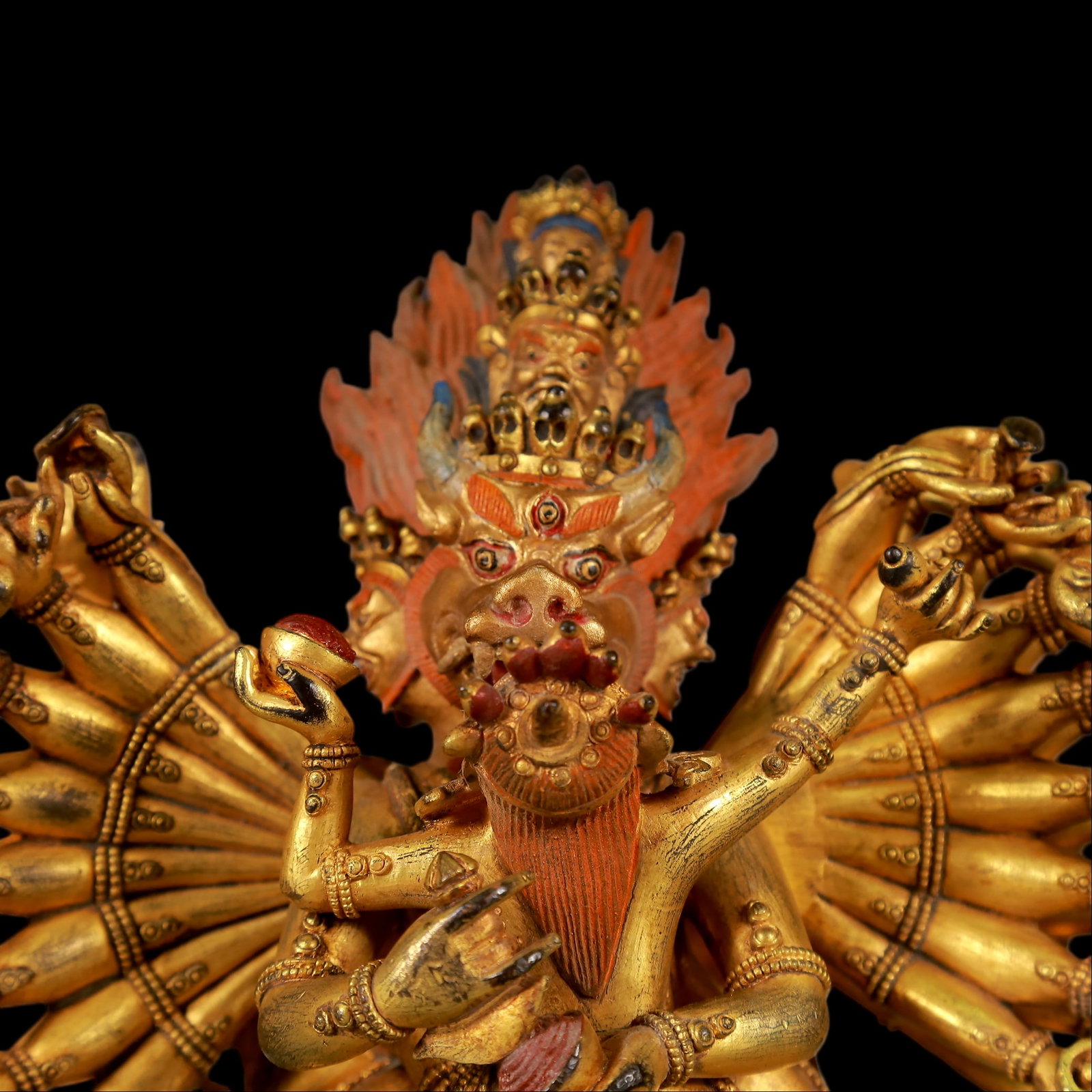An Exquisite Gilt Bronze Statue of Vajra - 2