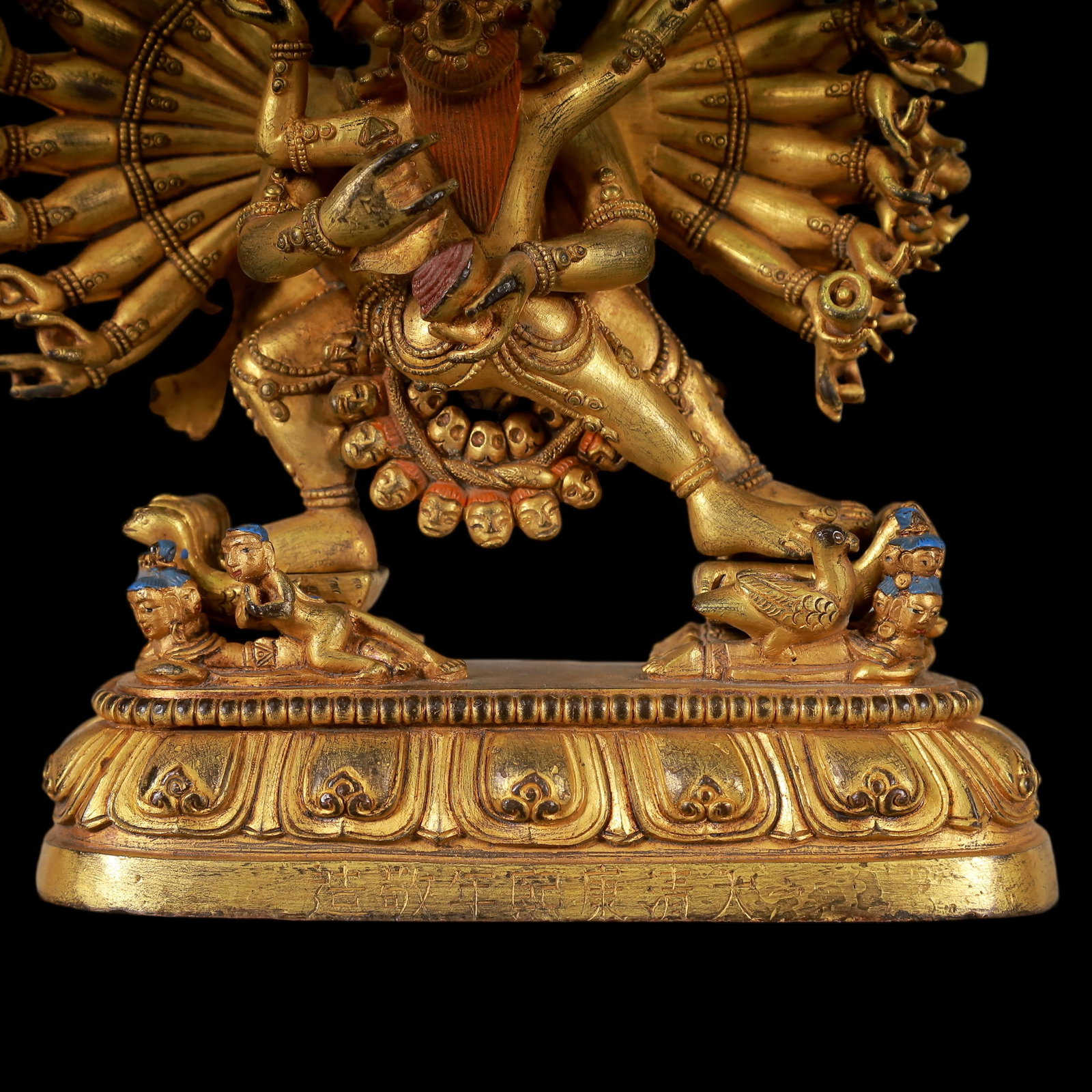 An Exquisite Gilt Bronze Statue of Vajra - 3