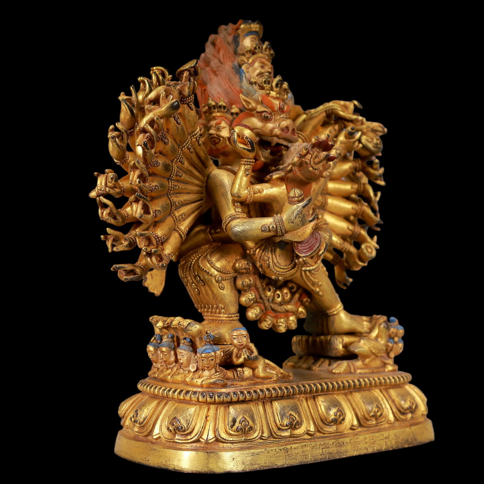 An Exquisite Gilt Bronze Statue of Vajra - 4