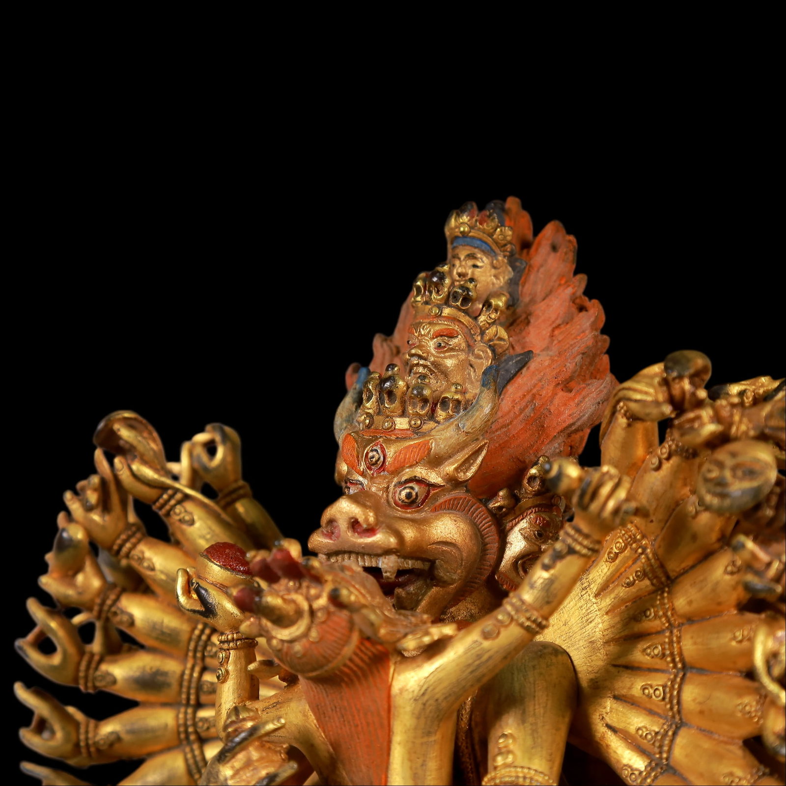 An Exquisite Gilt Bronze Statue of Vajra - 7