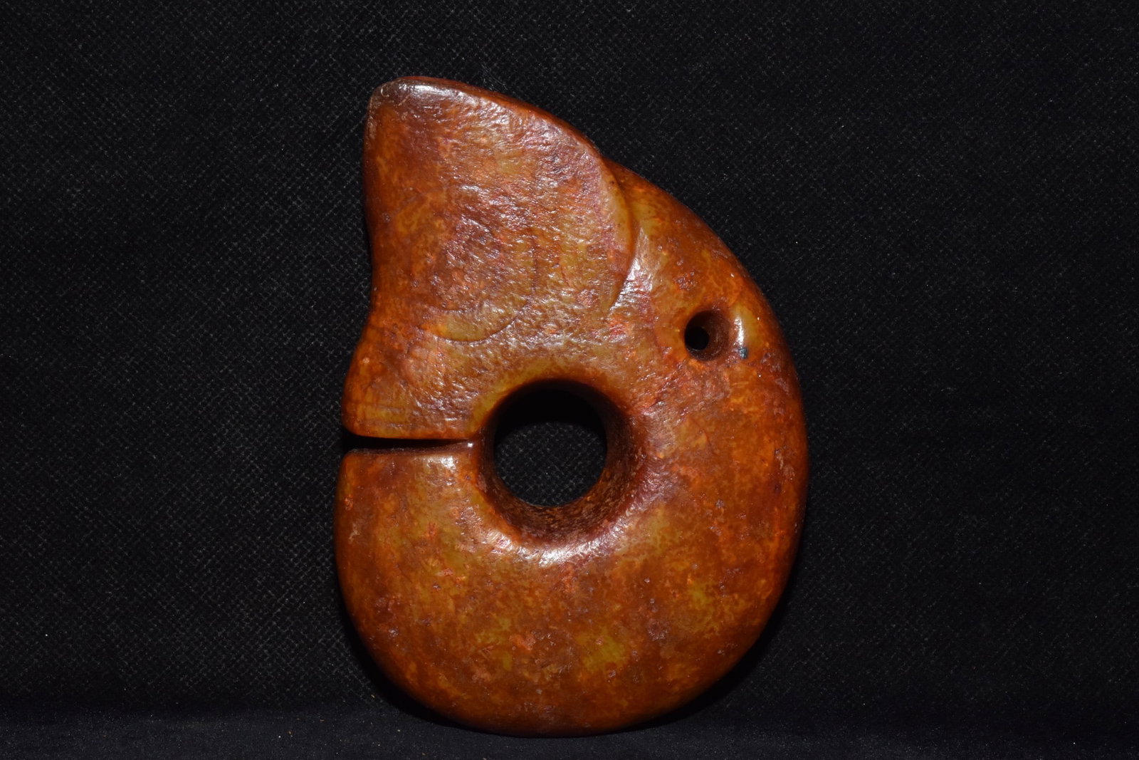 An Exquisite Hemo Jade 'Boar& Dragon' Ornament: An Exquisite Hemo Jade 'Boar& Dragon' Ornament Hong Shan Culture Size:4.7inx3.9in Weight:580g河磨玉猪龙 红山文化 Size:12cmx10cm Weight:580g