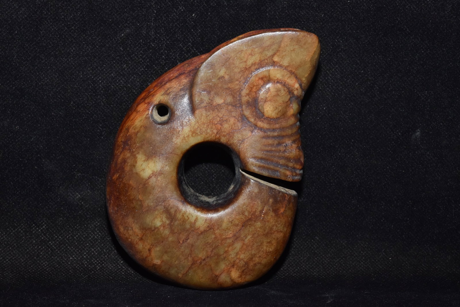 An Exquisite Hemo Jade 'Boar& Dragon' Ornament: An Exquisite Hemo Jade 'Boar& Dragon' Ornament Hong Shan Culture Size:5.3inx3.5in Weight:650g河磨玉猪龙 红山文化 Size:13.5cmx9cm Weight:650g