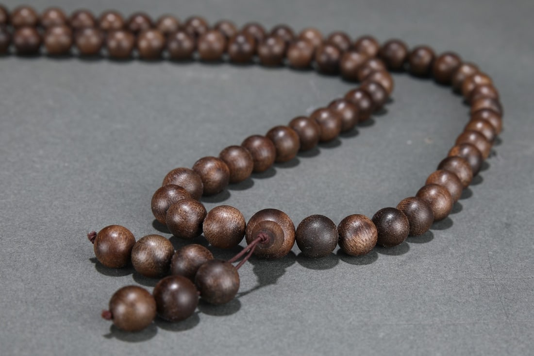 An Exquisite Eaglewood Bracelets - 6