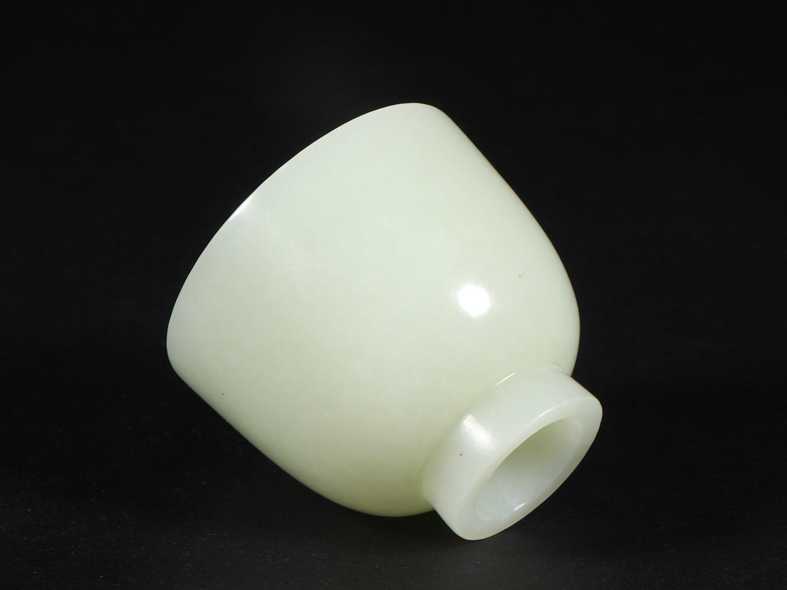 An Exquisite White Jade Cup - 5