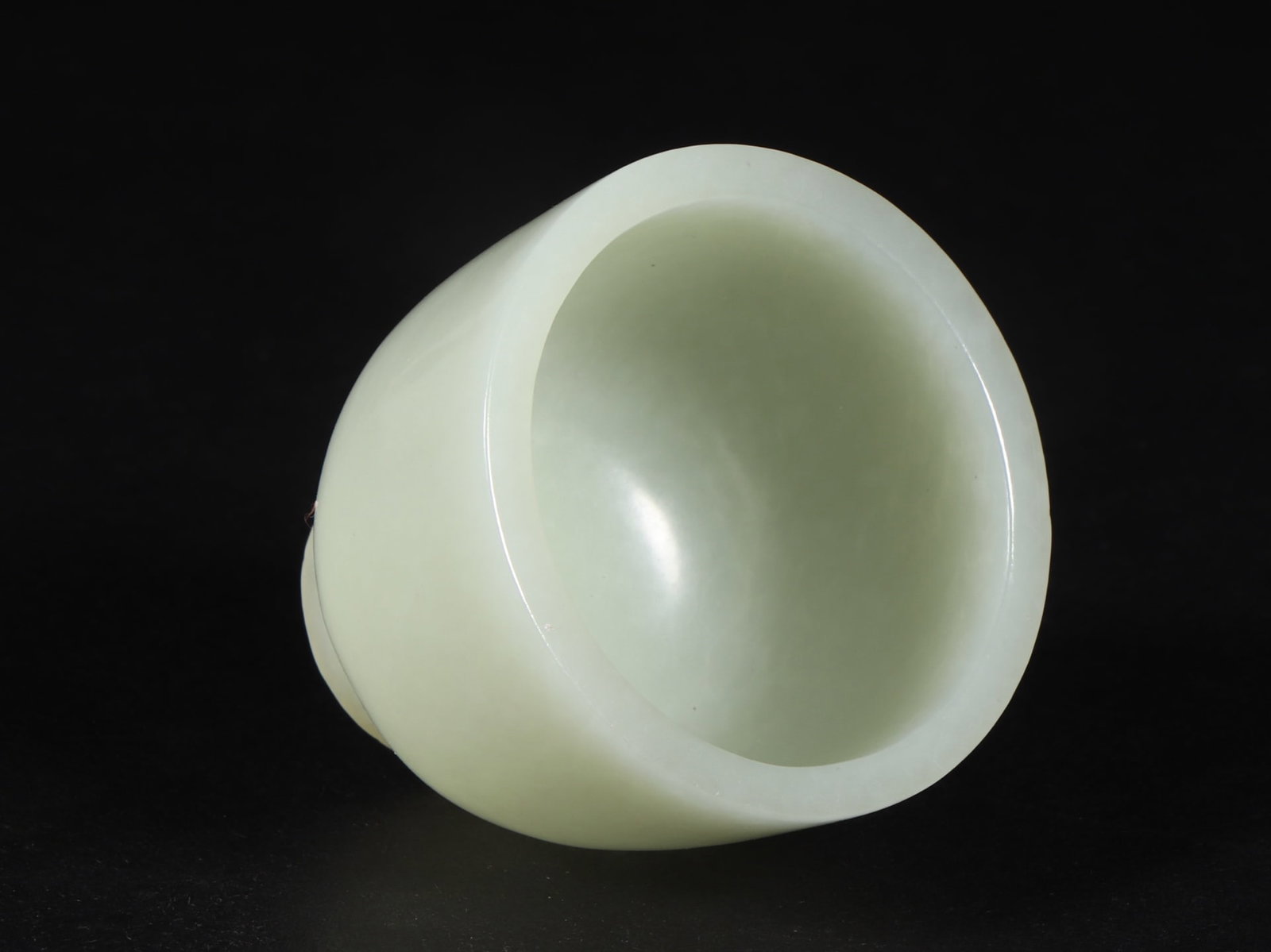 An Exquisite White Jade Cup - 8