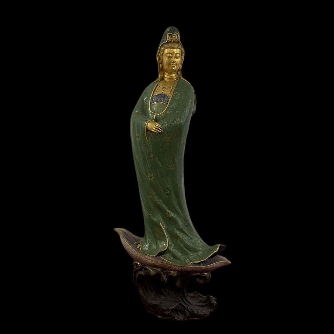 An Exquisite Cloisonne Statue of Avalokitesvara: An Exquisite Cloisonne Statue of Avalokitesvara Qing Dynasty, China Size:31.5inx13.4in Weight:16kg景泰蓝踏莲观音 中国清代 Size:80cmx34