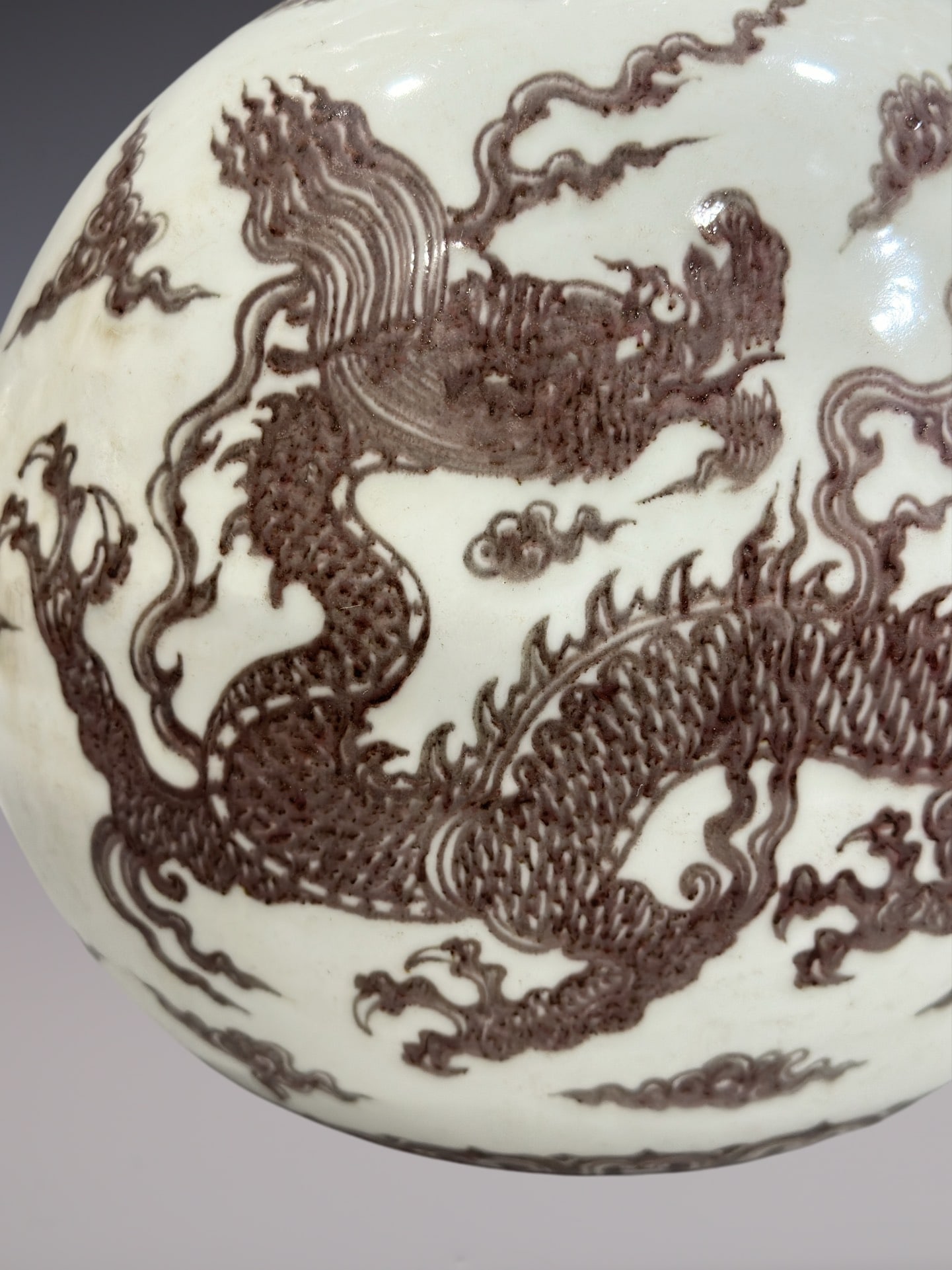 An Exquisite Underglaze-Red Lotus Pattern Dragon Pattern Vase - 2