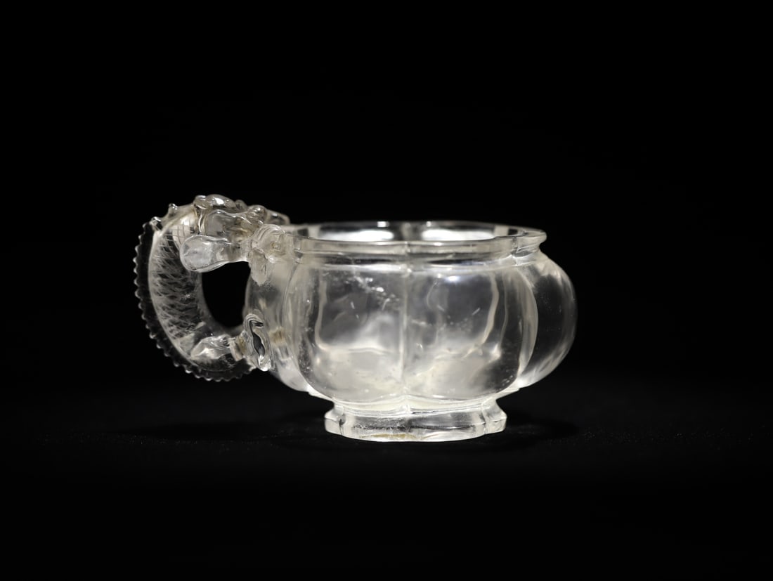 An Exquisite Crystal Dragon Pattern Cup - 2