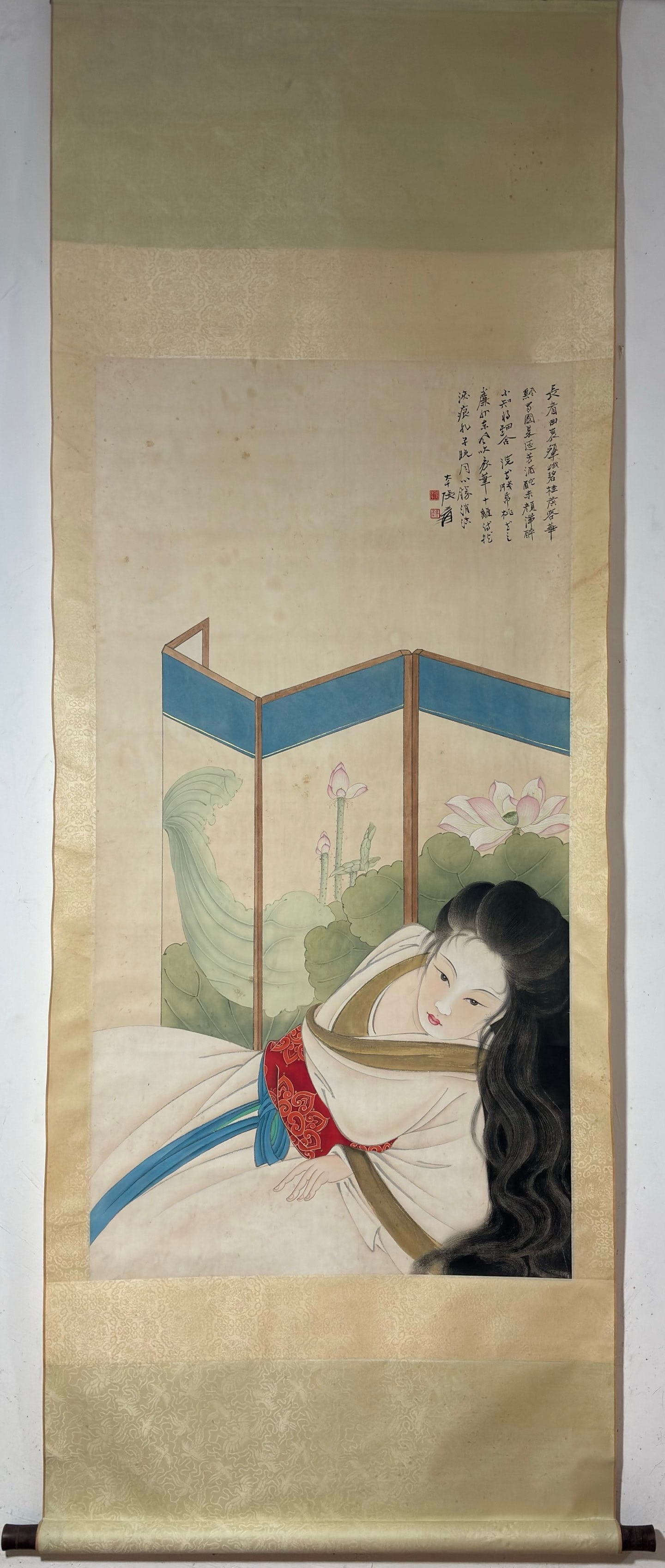 A Chinese Vertical Scroll Ink Painting of Woman on Paper: A Chinese Vertical Scroll Ink Painting of Woman on Paper Zhang daqian Without frame Size:51.2inx26.8in张大千仕女图 纸本立轴Without frame