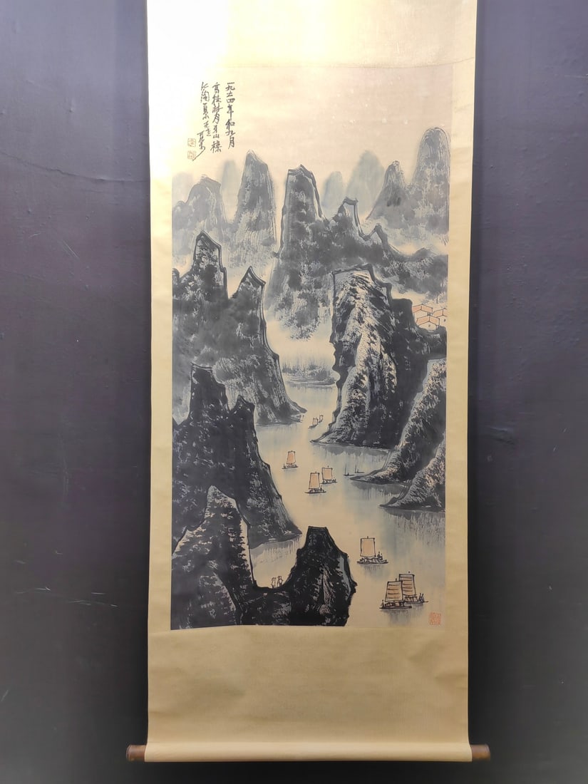 A Chinese Vertical Scroll Ink Painting of Landscape on Paper: A Chinese Vertical Scroll Ink Painting of Landscape on Paper Li keran Size:26.6inx54in李可染山水 纸本立轴Size:67.6cmx137.2cm